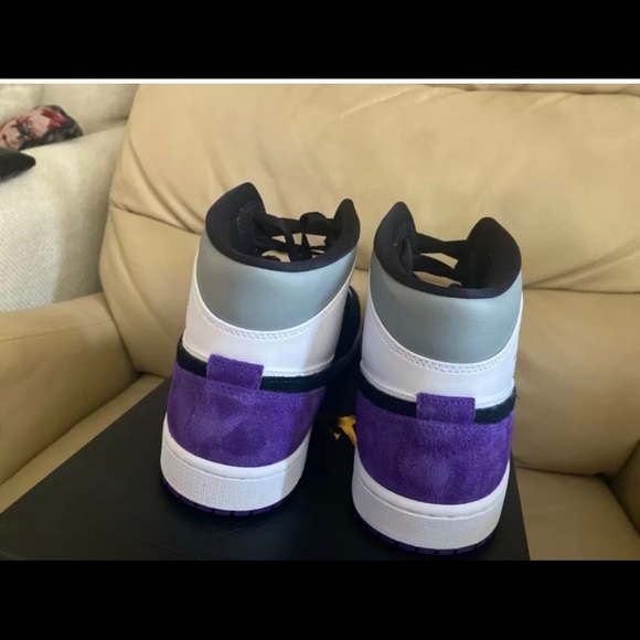 Air Jordan 1 Mid SE varsity purple - Picture 5 of 5